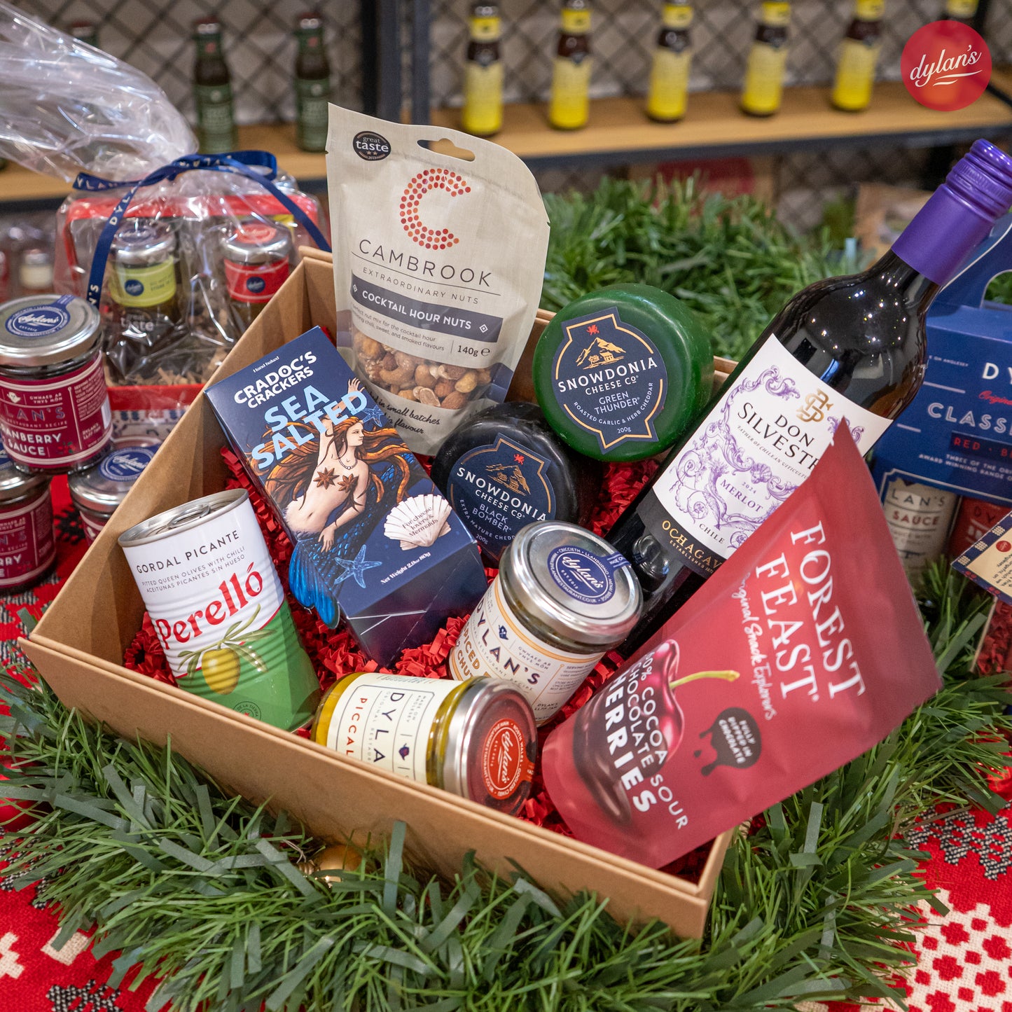 Welsh Cheese & Wine Hamper | Basged Gwin a Caws Cymreig