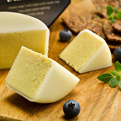 Caws Cenarth, Black Sheep Cheese