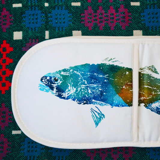 Draenog Y Môr | Sea Bass Oven Glove