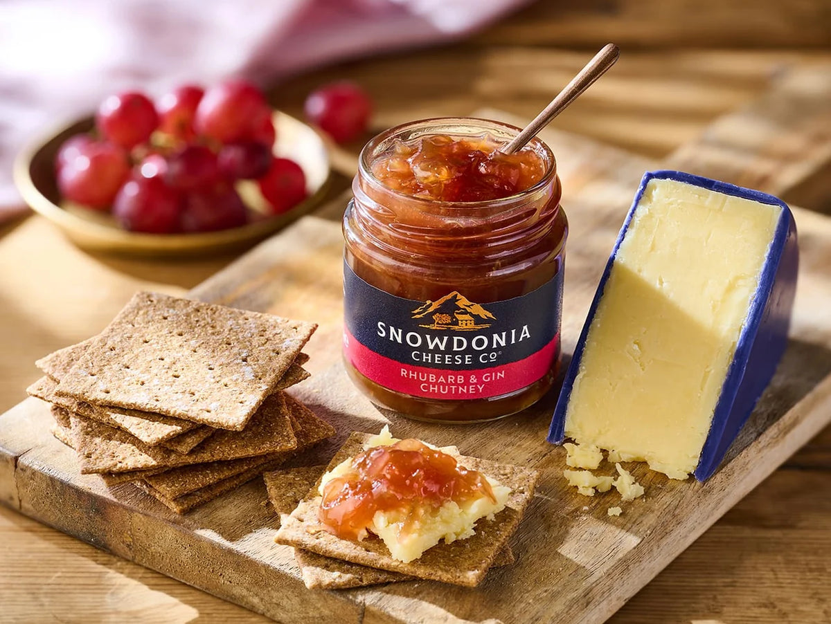 Snowdonia Cheese - Rhubarb & Gin Chutney